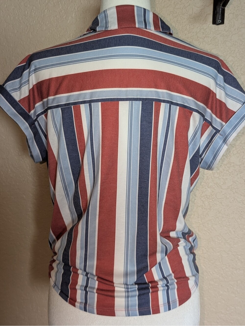 True Self Tie Hem Red White Blue Button Down Shirt - Picture 5 of 8